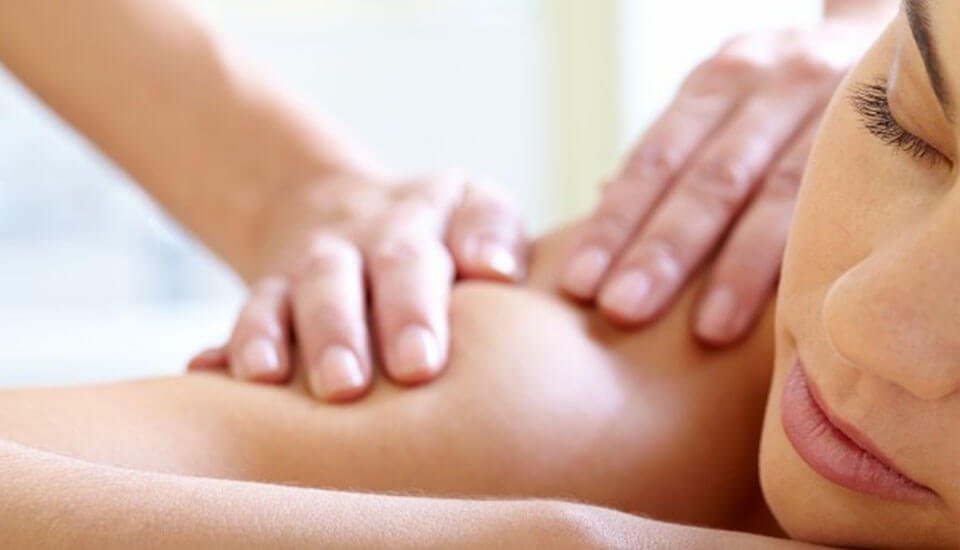 The Arsana Estate - Enjoying massage